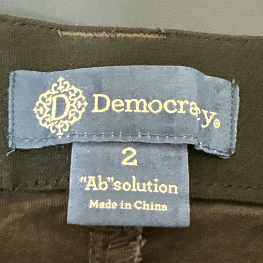 Democracy AbSolution Women's 2 Straight Leg 5 Pocket Jeans Brown‎ EUC Stretch